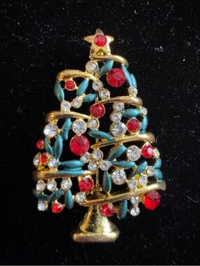 Gold Glass Gem & Enamel Christmas Tree Brooch New in Package Dead Stock